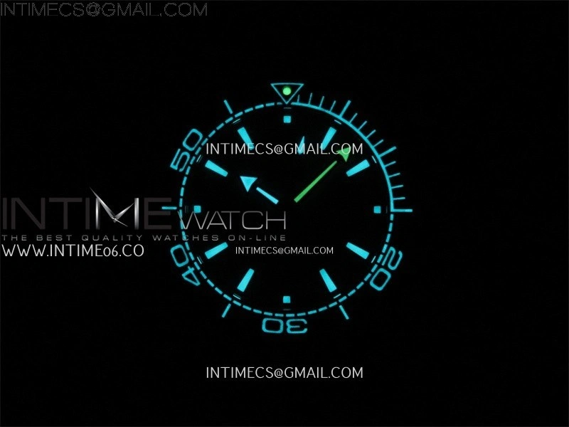 Planet Ocean 600M 43.5mm Green Ceramic Bezel SS VSF 1:1 Best Edition Silver Dial on Green Rubber Strap A8900